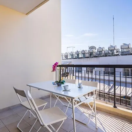 Apartment Glade - 1 Bedroom W Balcony In *