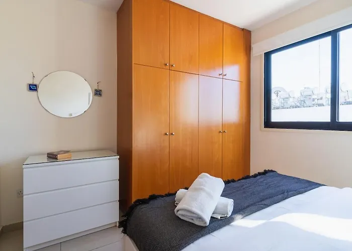 Glade - 1 Bedroom W Balcony In ラルナカ